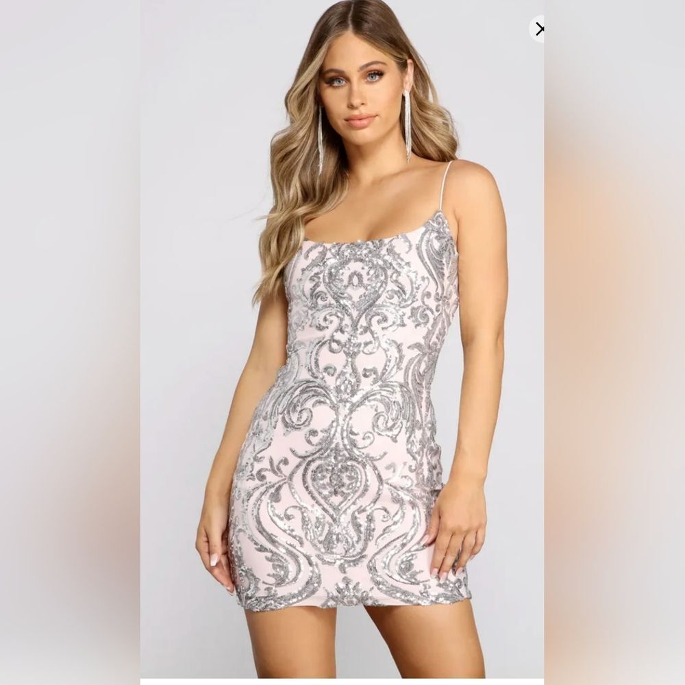 Windsor Brianna Sequin Mesh Bodycon Mini Pink Sequence New Year HomecomI Dress S